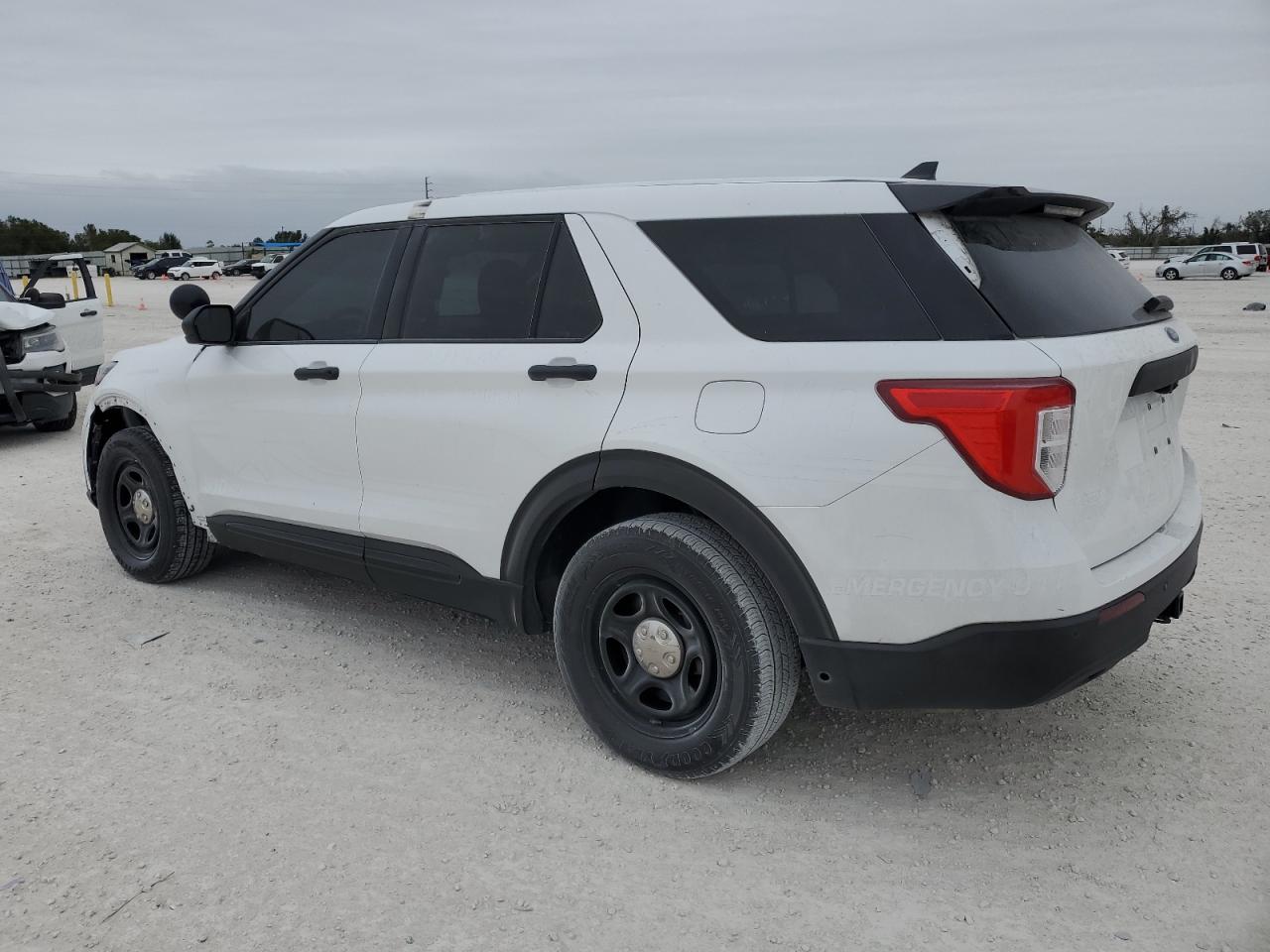Obraz 2 z 2020 FORD EXPLORER POLICE INTERCEPTOR 2020 z VIN 1FM5K8AW9LGC13652