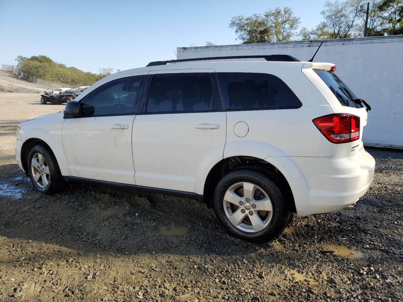 Image 2 of 2016 DODGE JOURNEY SE 2016 with VIN 3C4PDDAGXGT130063