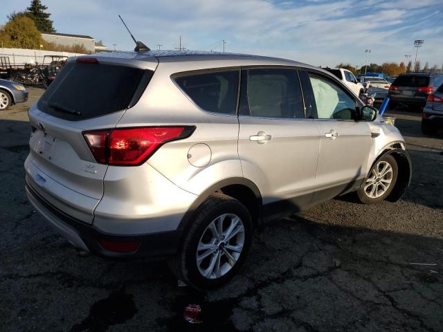 Obraz 3 z 2019 FORD ESCAPE SE 2019 z VIN 1FMCU0GD0KUA80501