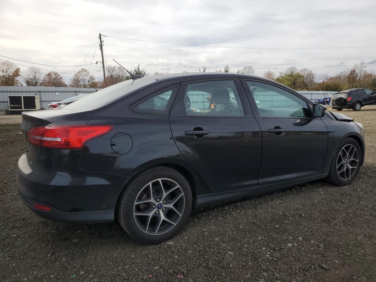Obraz 3 z 2017 FORD FOCUS SEL 2017 z VIN 1FADP3H24HL212274