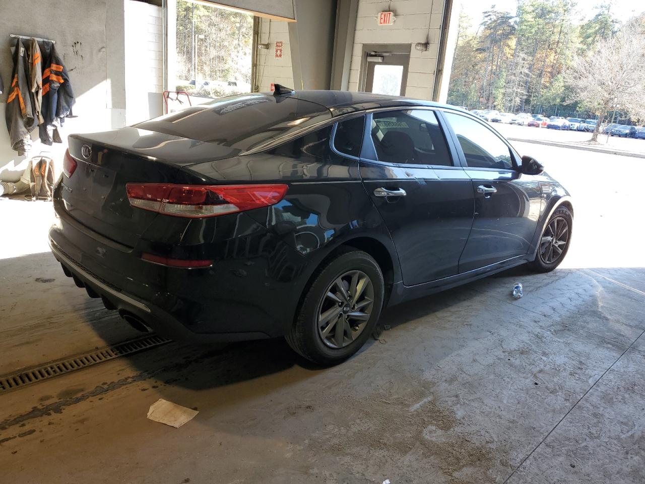 Изображение 3 2019 KIA OPTIMA LX 2019 с VIN 5XXGT4L33KG338707