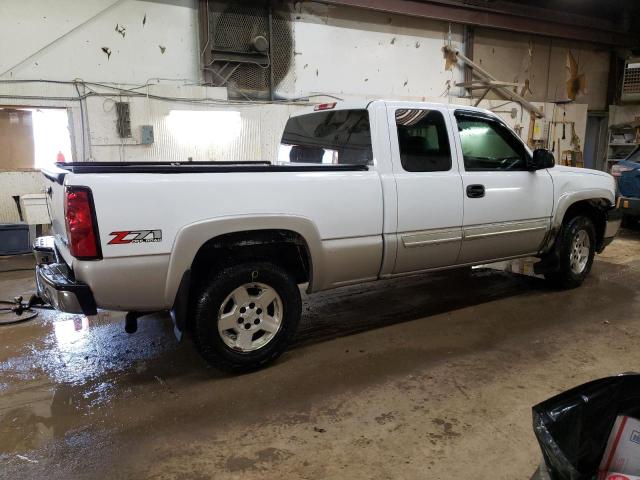 Image 3 of 2005 CHEVROLET SILVERADO K1500 2005 with VIN 1GCEK19B75Z150197