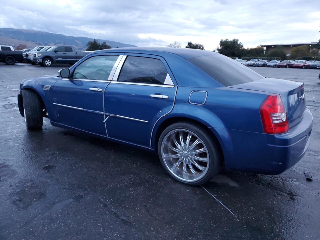 Image 2 of 2009 CHRYSLER 300 LX 2009 with VIN 2C3KA43DX9H612408
