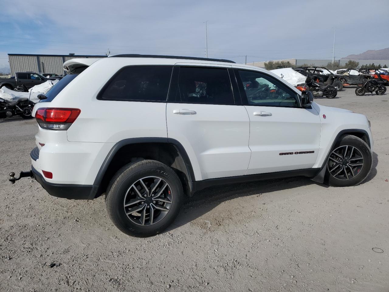 Image 3 of 2019 JEEP GRAND CHEROKEE TRAILHAWK 2019 with VIN 1C4RJFLT5KC625606