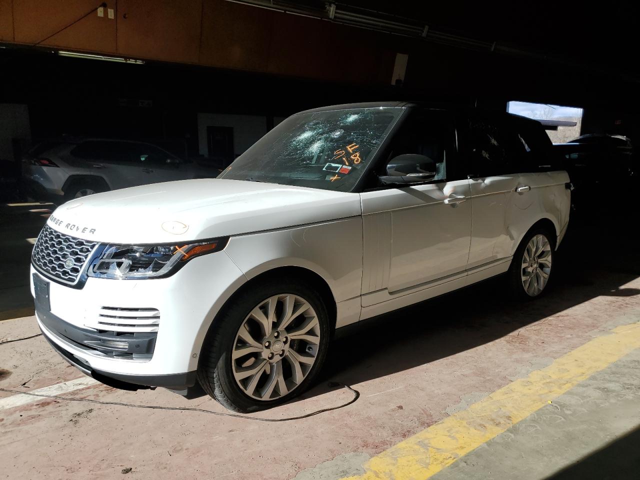 Obraz 1 z 2018 LAND ROVER RANGE ROVER HSE 2018 z VIN SALGS2SV1JA383836