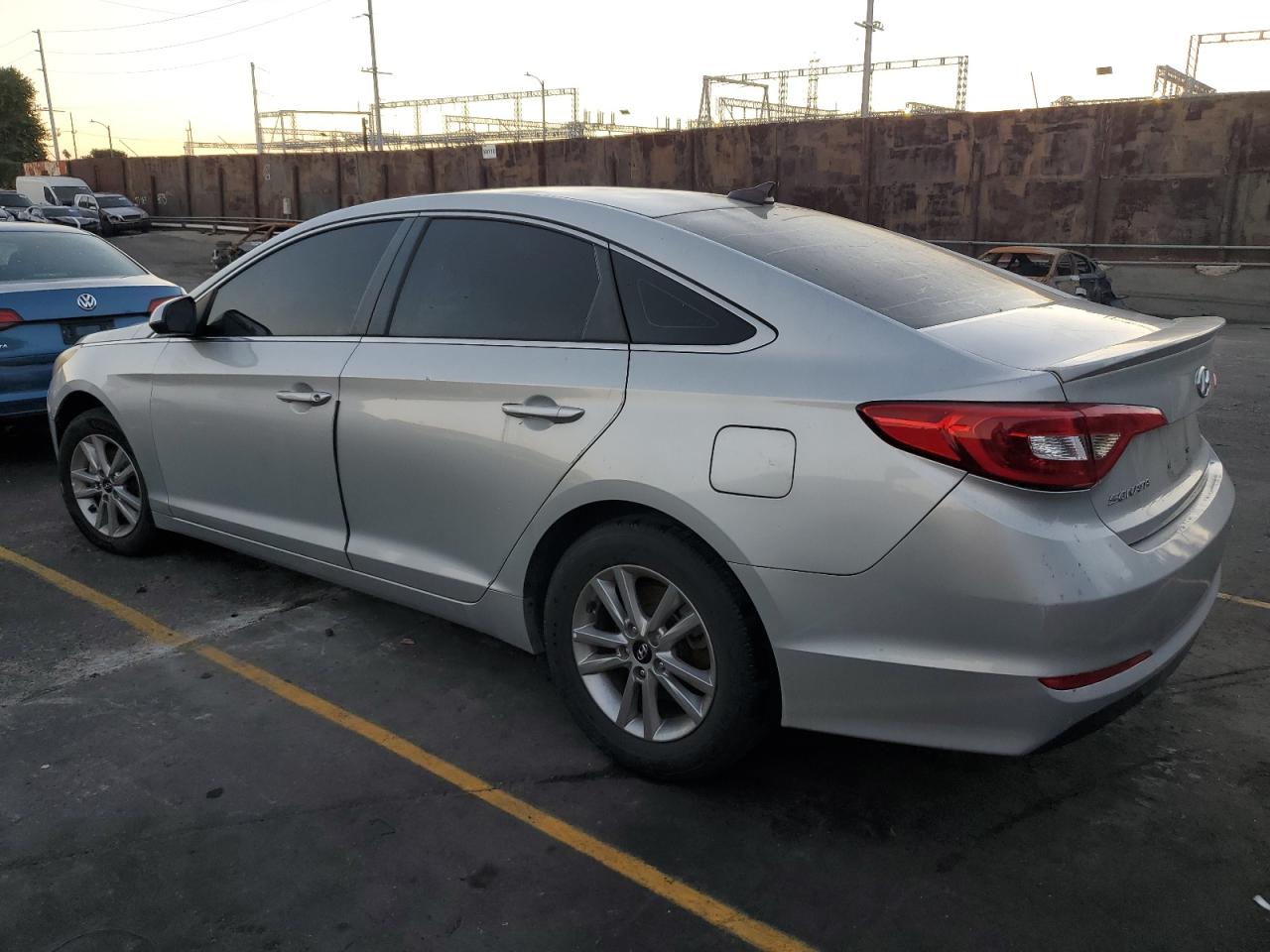 Obraz 2 z 2016 HYUNDAI SONATA SE 2016 z VIN 5NPE24AF6GH373423