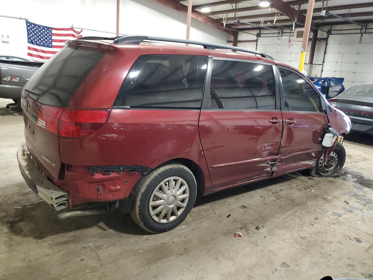 Image 3 of 2004 TOYOTA SIENNA CE 2004 with VIN 5TDZA23CX4S164588