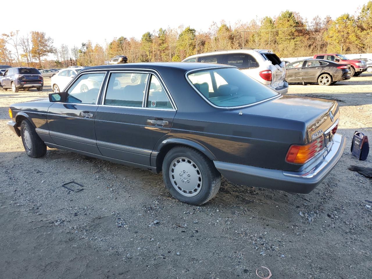 Image 2 of 1990 MERCEDES-BENZ 420 SEL 1990 with VIN WDBCA35E0LA537772