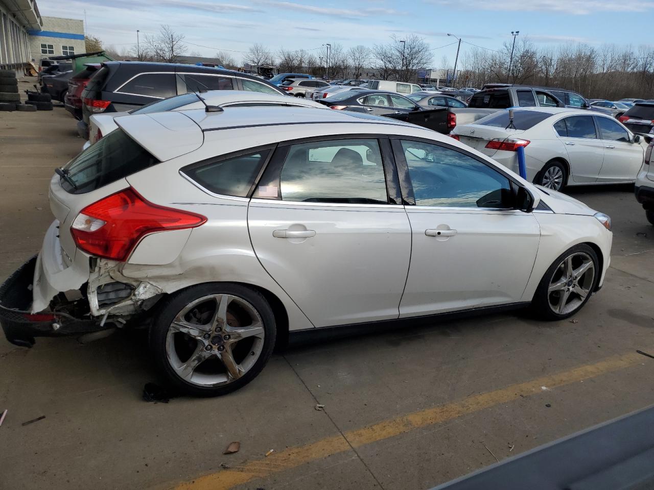 Изображение 3 2014 FORD FOCUS TITANIUM 2014 с VIN 1FADP3N23EL188937