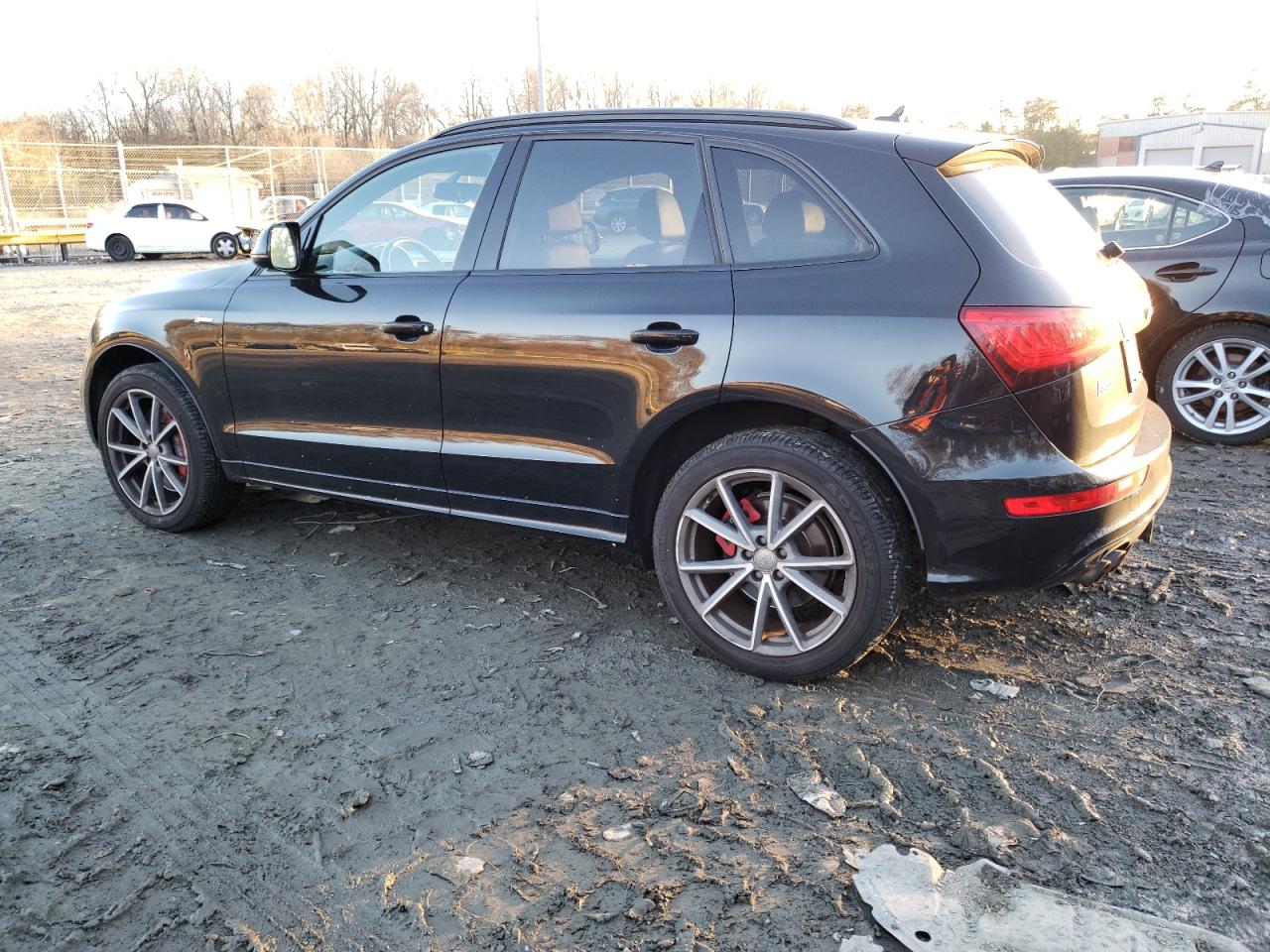 Изображение 2 2017 AUDI SQ5 PREMIUM PLUS 2017 с VIN WA1CCAFP7HA026495