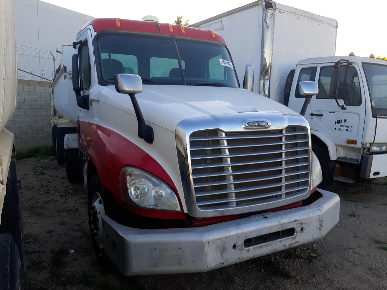 Изображение 2012 FREIGHTLINER CASCADIA 125  2012
