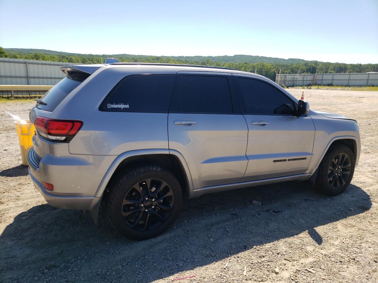 Image 3 of 2020 JEEP GRAND CHEROKEE LAREDO 2020 with VIN 1C4RJFAG8LC385085