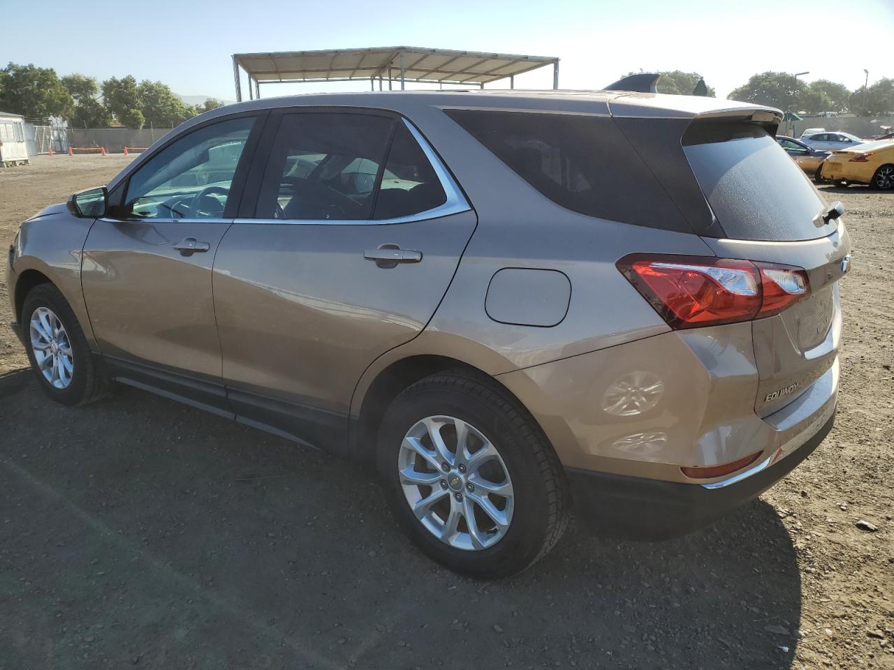 Image 2 of 2019 CHEVROLET EQUINOX LT 2019 with VIN 2GNAXKEV5K6262436
