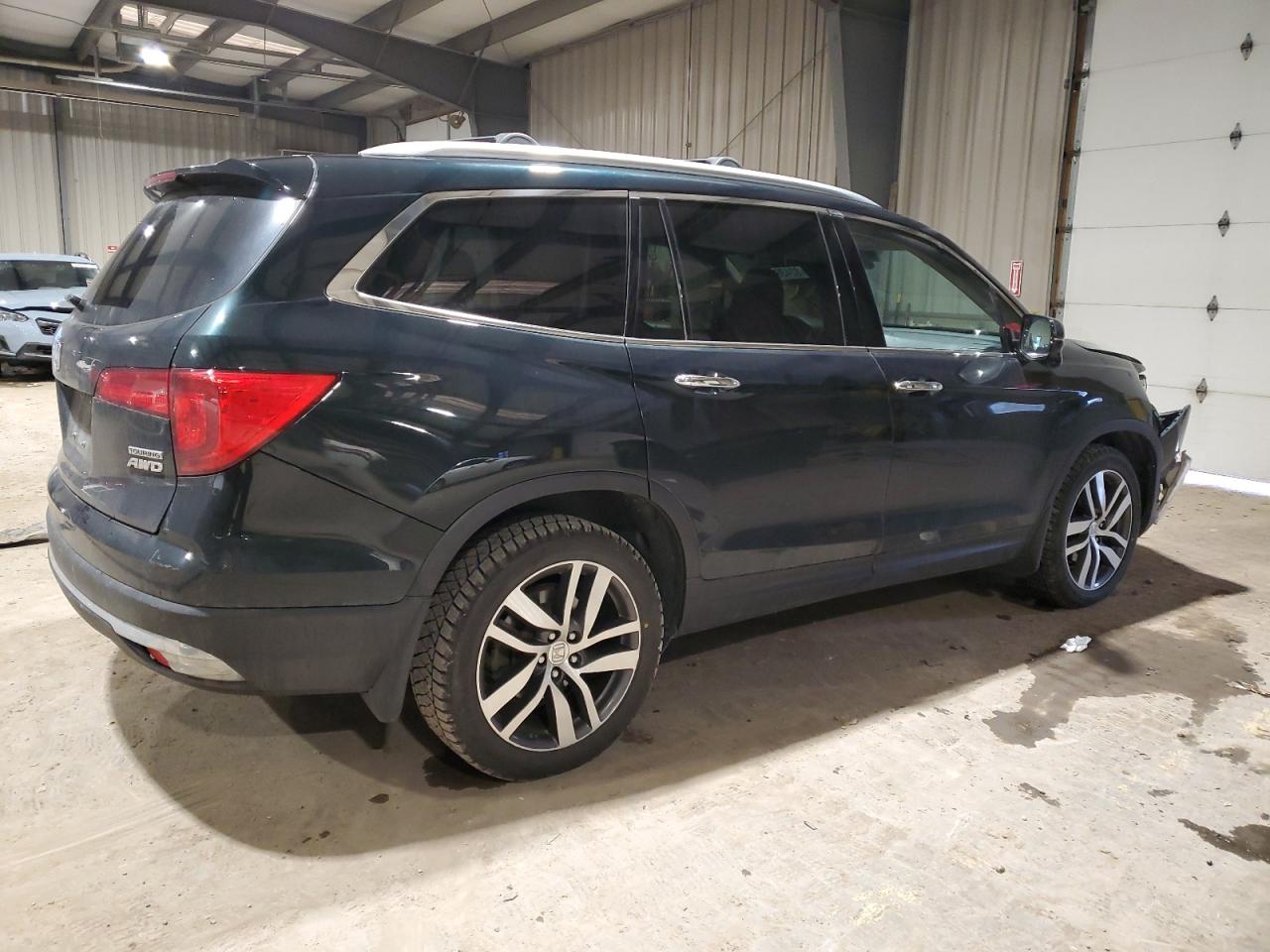 Obraz 3 z 2016 HONDA PILOT TOURING 2016 z VIN 5FNYF6H90GB116267