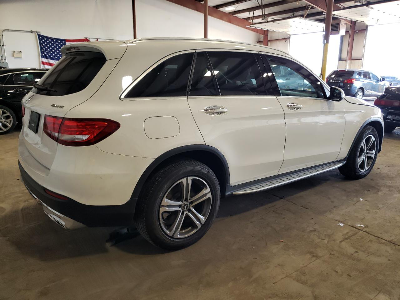 Obraz 3 z 2018 MERCEDES-BENZ GLC 300 4MATIC 2018 z VIN WDC0G4KB2JV058286