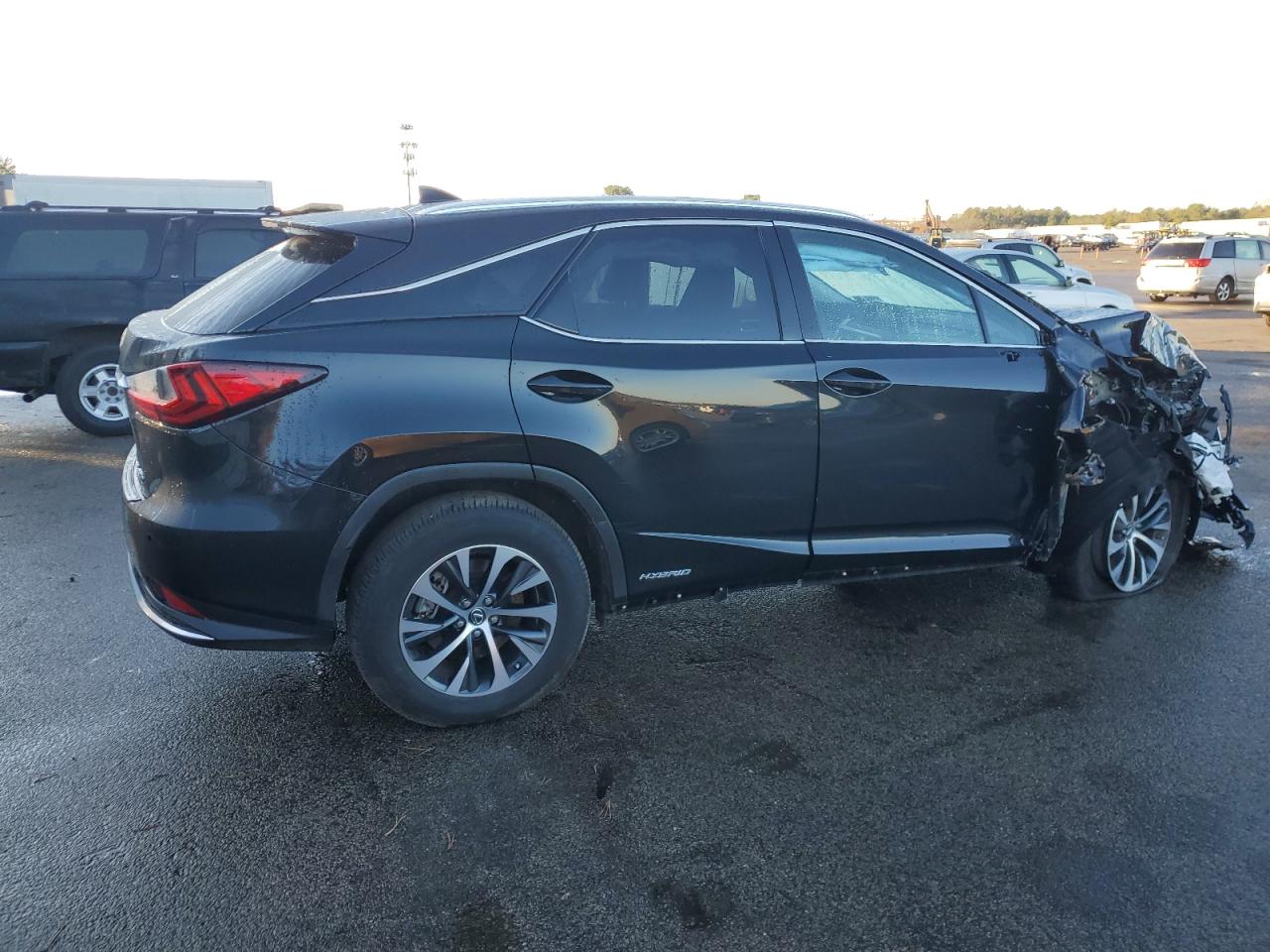 Image 3 of 2022 LEXUS RX 450H 2022 with VIN 2T2HGMDA5NC092238