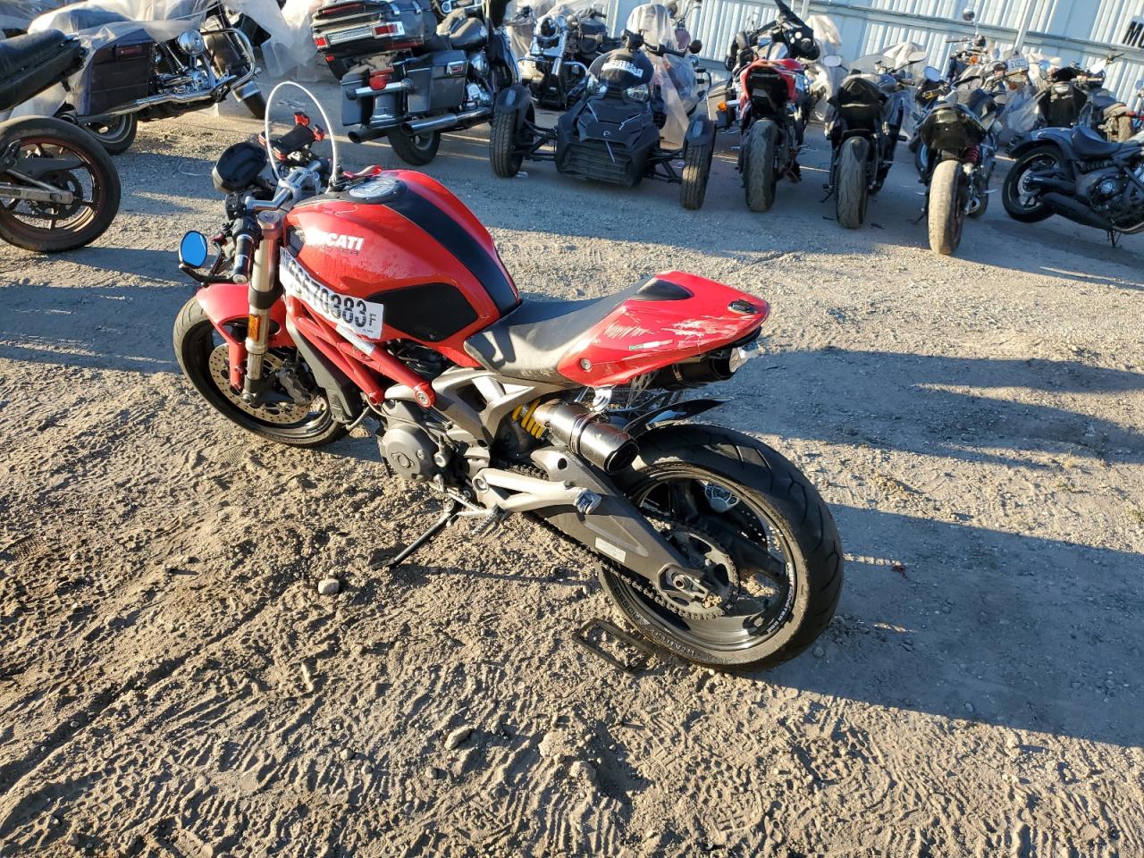 Obraz 3 z Ducati Monster 696 2010 z VIN ZDM1RADN1AB030768