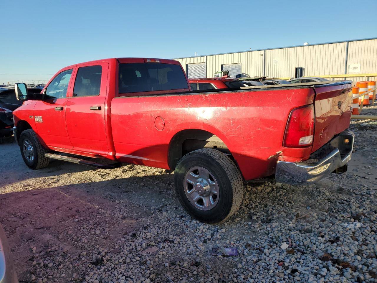 Image 2 of 2014 RAM 2500 ST 2014 with VIN 3C6UR5HJ4EG323527