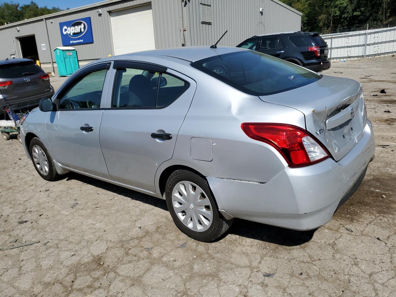 Obraz 2 z 2015 NISSAN VERSA S 2015 z VIN 3N1CN7AP5FL954096
