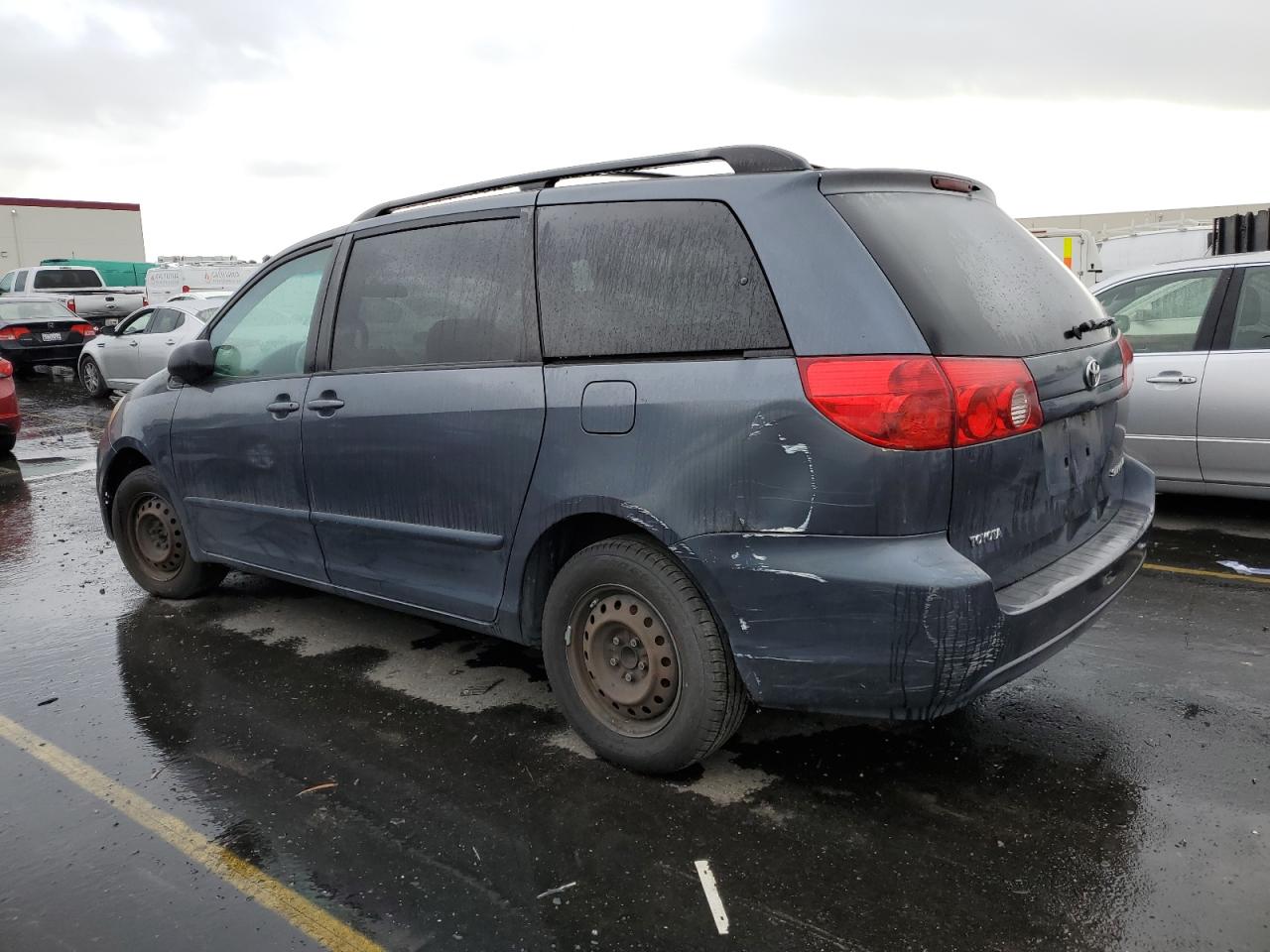 Image 2 of 2007 TOYOTA SIENNA CE 2007 with VIN 5TDZK23C87S066368