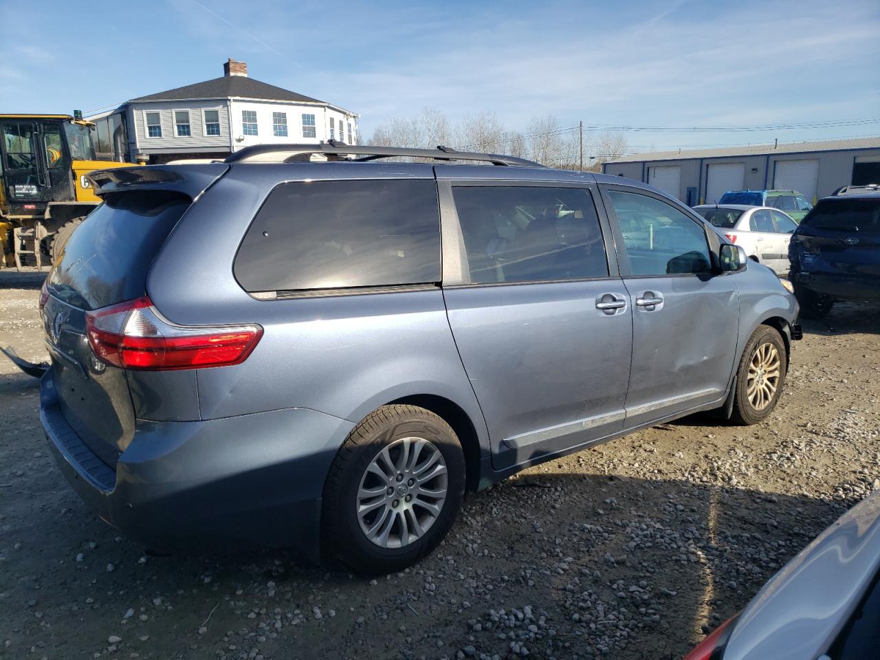 Obraz 3 z 2015 TOYOTA SIENNA XLE 2015 z VIN 5TDYK3DCXFS658966