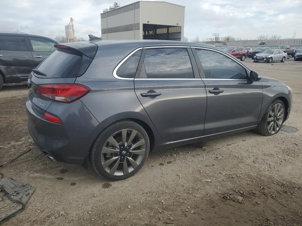 Изображение 3 2018 HYUNDAI ELANTRA GT SPORT 2018 с VIN KMHH55LC8JU064154