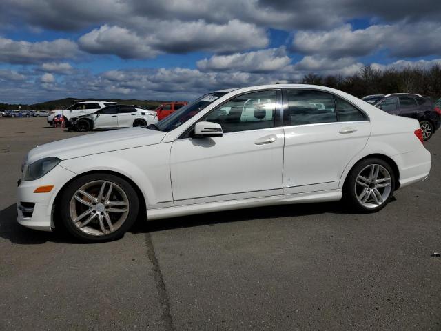 Obraz 1 z 2013 MERCEDES-BENZ C 300 4MATIC 2013 z VIN WDDGF8AB1DR261043