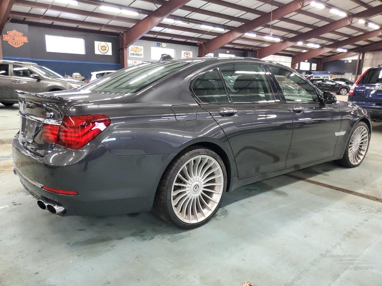 Изображение 3 2013 BMW ALPINA B7  2013 с VIN WBAYA8C57DDS15361