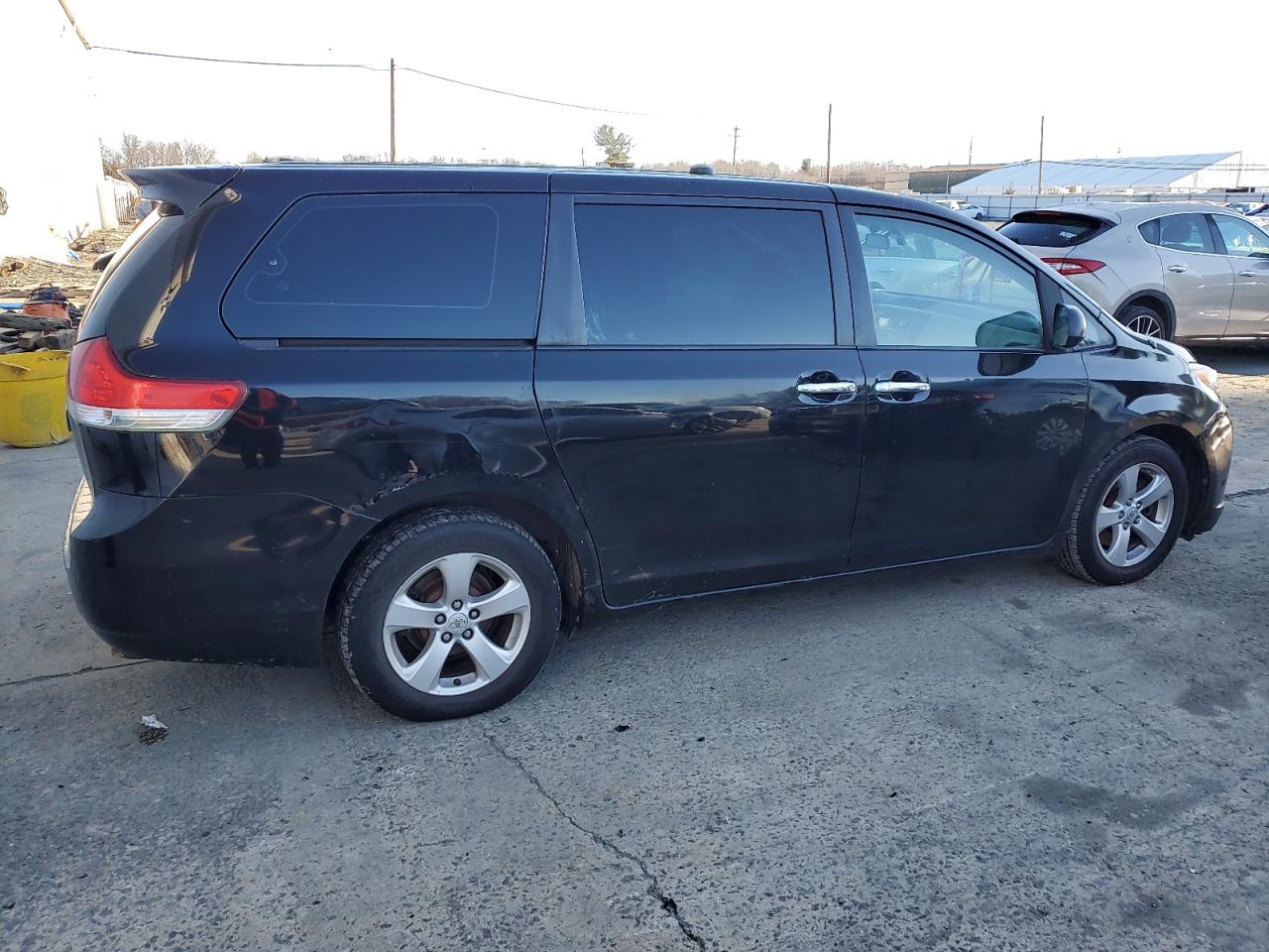 Изображение 3 2013 TOYOTA SIENNA  2013 с VIN 5TDZK3DC5DS333563