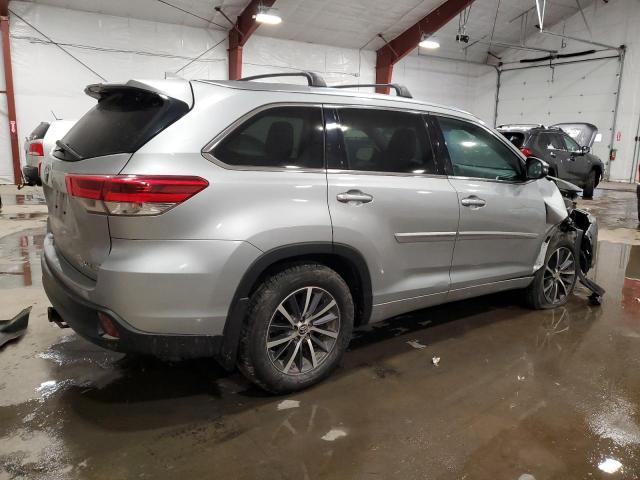 Obraz 3 z 2018 TOYOTA HIGHLANDER SE 2018 z VIN 5TDJZRFHXJS523908