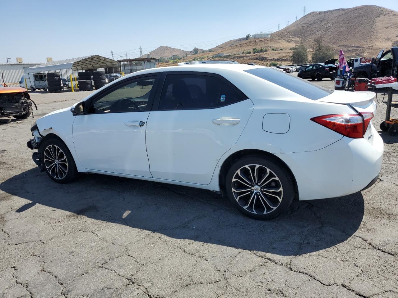 Image 2 of 2014 TOYOTA COROLLA L 2014 with VIN 5YFBURHE8EP091825
