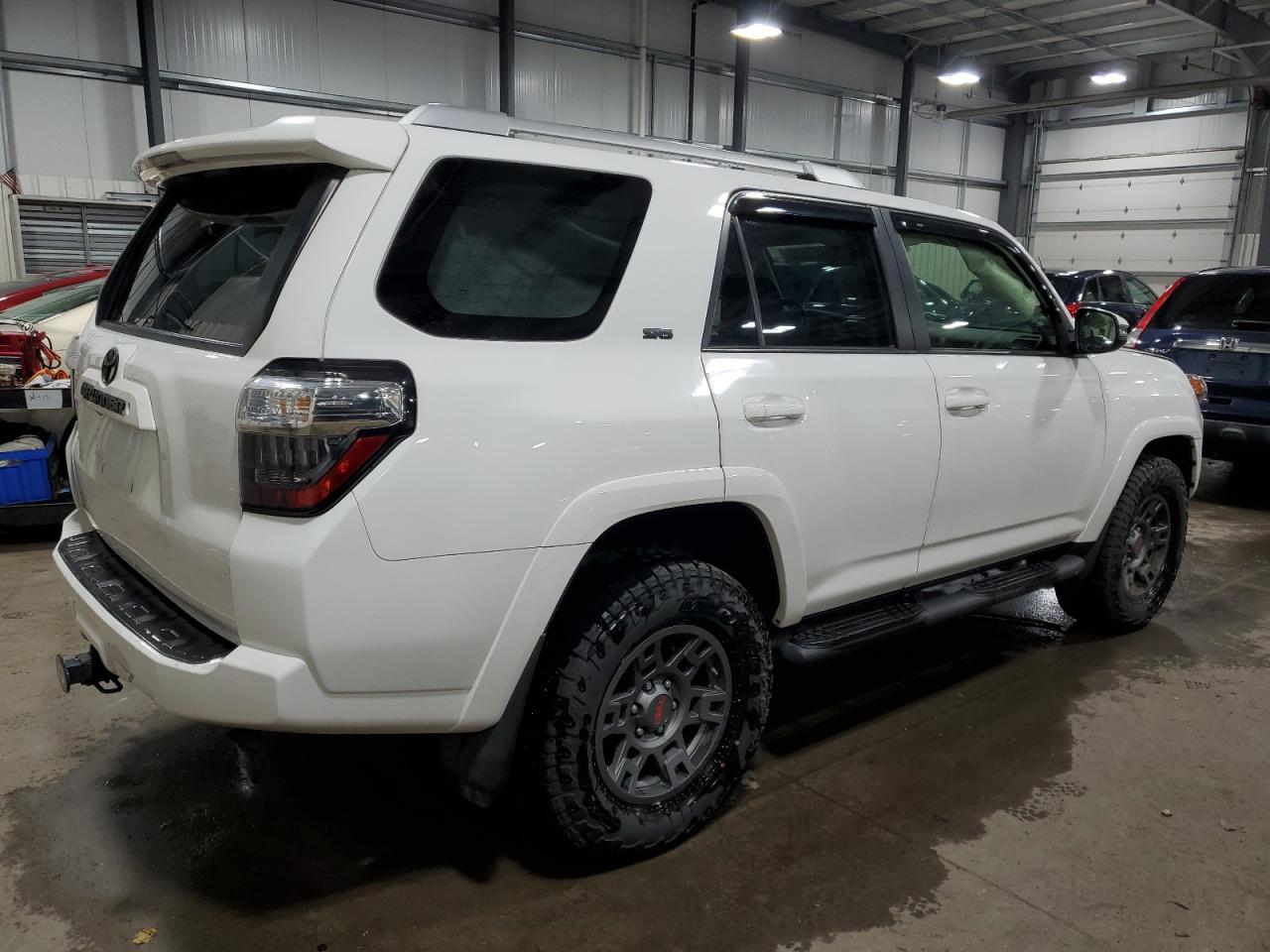 Obraz 3 z 2016 TOYOTA 4RUNNER SR5/SR5 PREMIUM 2016 z VIN JTEBU5JRXG5349473