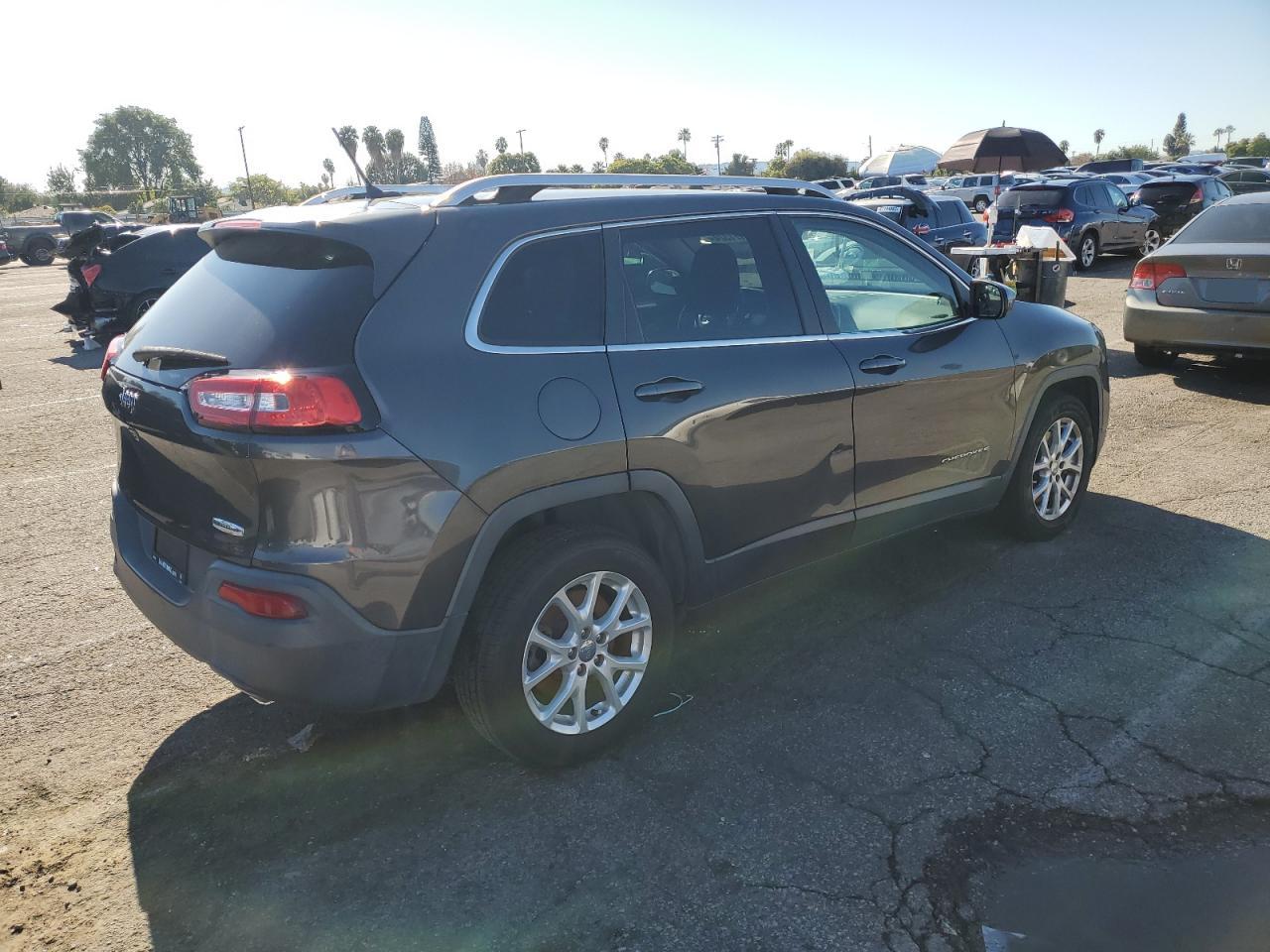 Image 3 of 2014 JEEP CHEROKEE LATITUDE 2014 with VIN 1C4PJLCS0EW293431