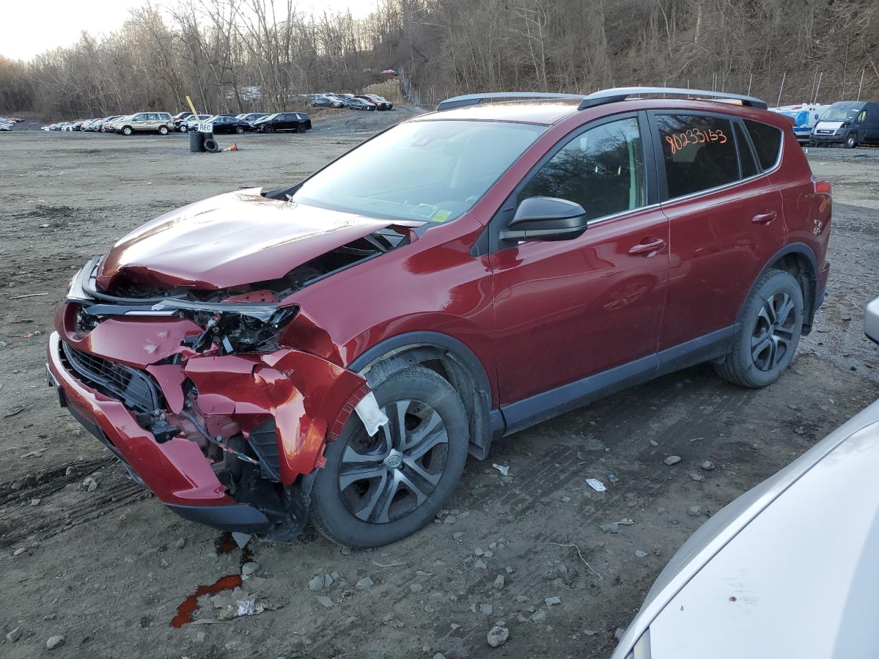 Image 1 of 2018 TOYOTA RAV4 LE 2018 with VIN 2T3BFREV2JW841427