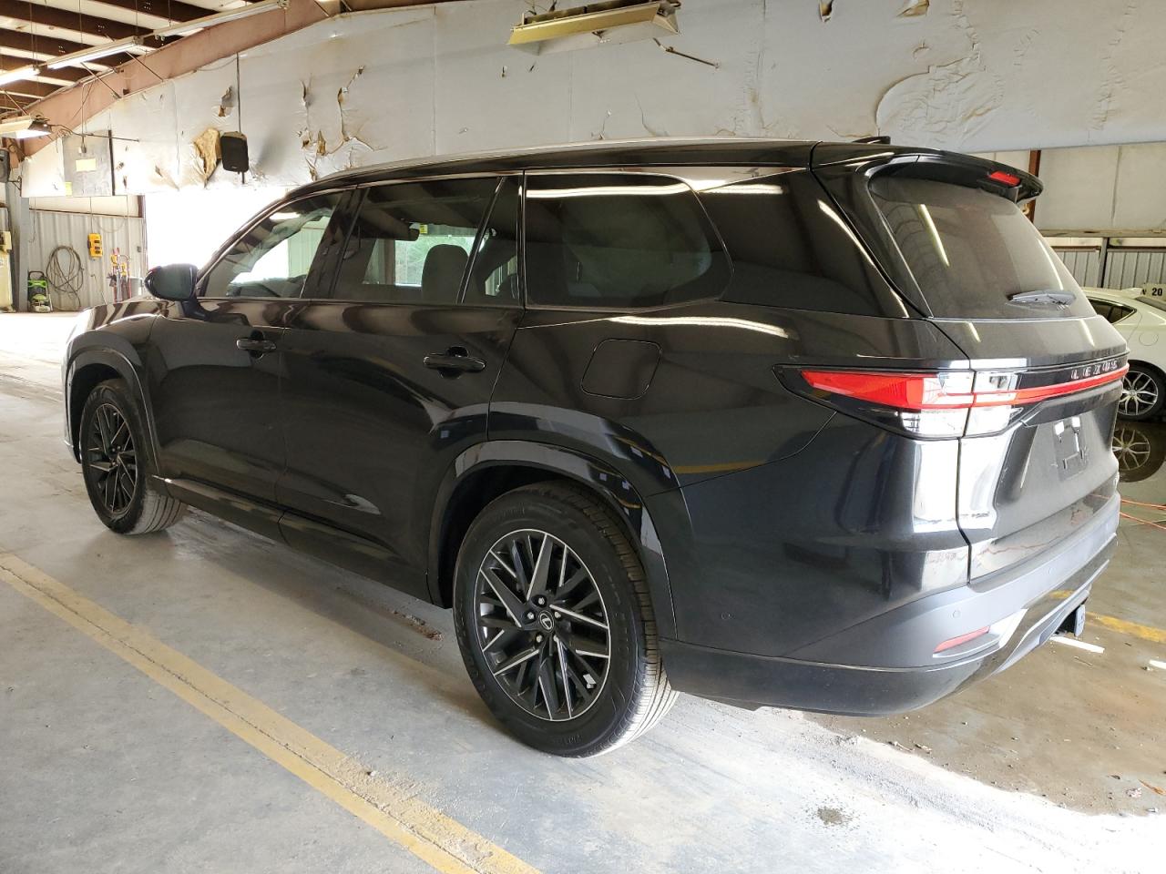 Изображение 2 2024 LEXUS TX 350 BASE 2024 с VIN 5TDAAAA6XRS001550
