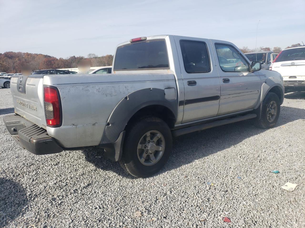 Image 3 of 2002 NISSAN FRONTIER CREW CAB XE 2002 with VIN 1N6ED27T22C330565