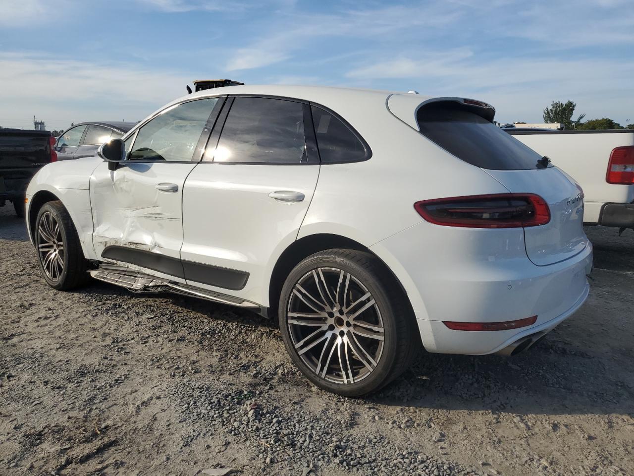 Image 2 of 2016 PORSCHE MACAN S 2016 with VIN WP1AB2A58GLB41829