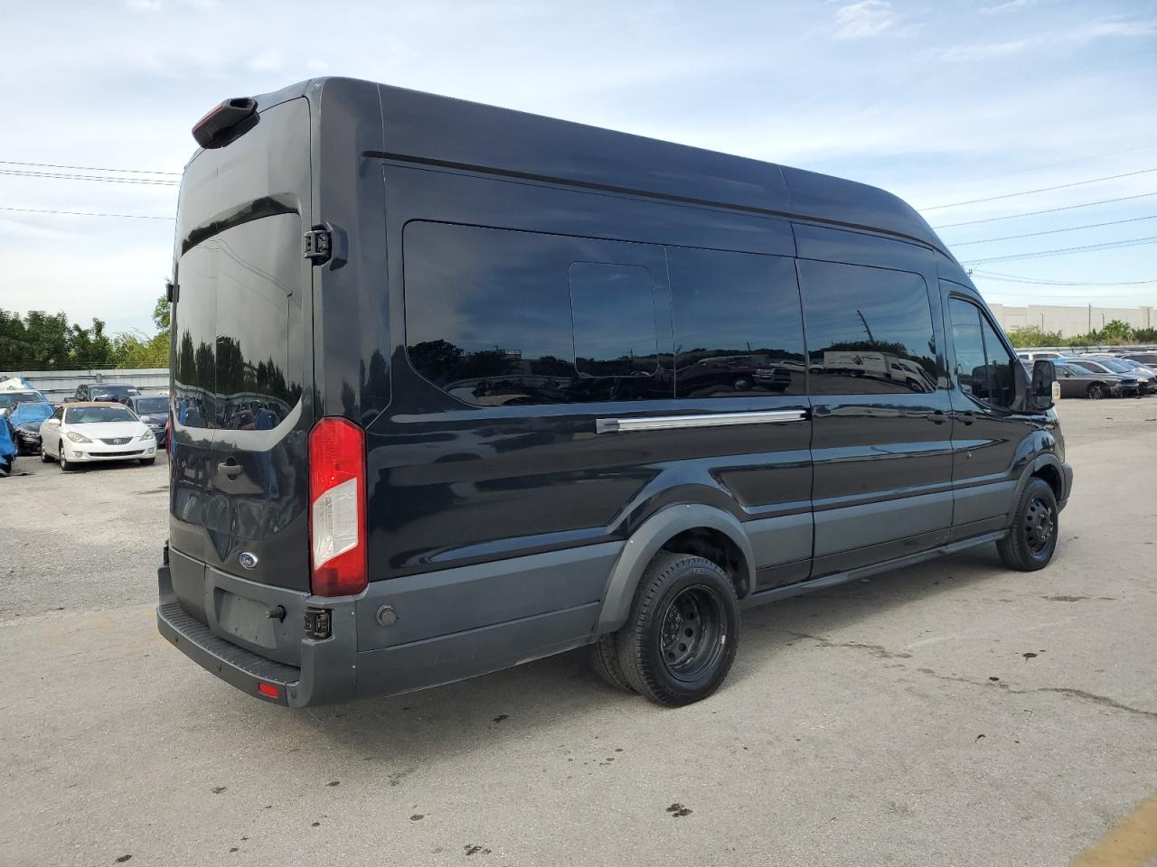Image 3 of 2018 FORD TRANSIT T-350 HD 2018 with VIN 1FBVU4XM9JKA26603