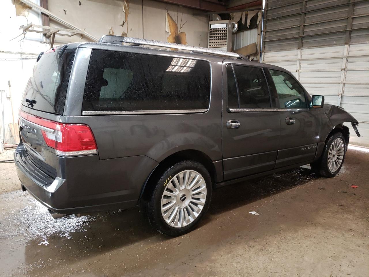 Obraz 3 z 2017 LINCOLN NAVIGATOR L SELECT 2017 z VIN 5LMJJ3JT5HEL12057