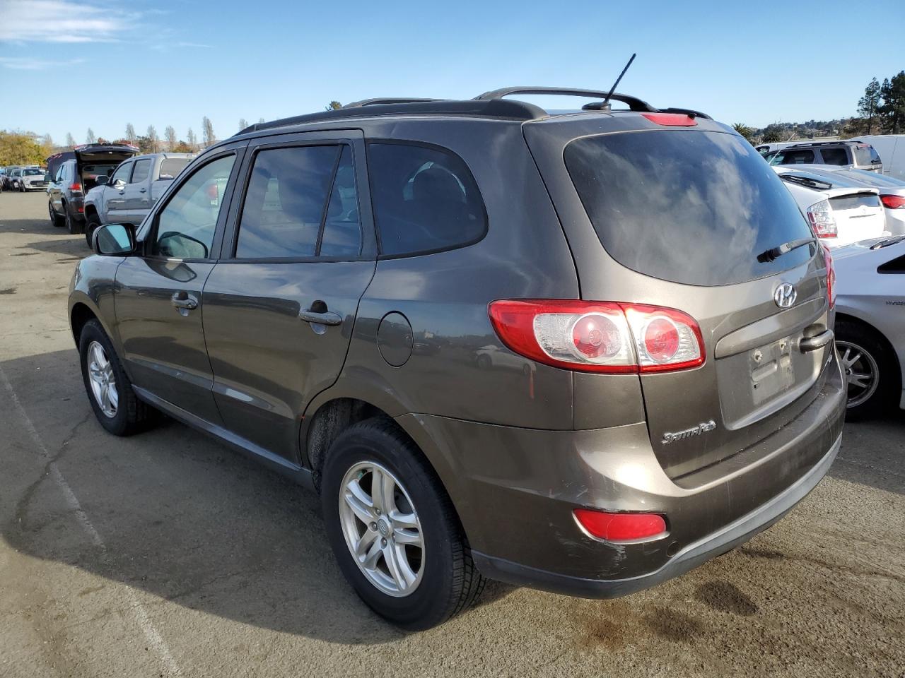 Image 2 of 2012 HYUNDAI SANTA FE GLS 2012 with VIN 5XYZGDAB3CG122019