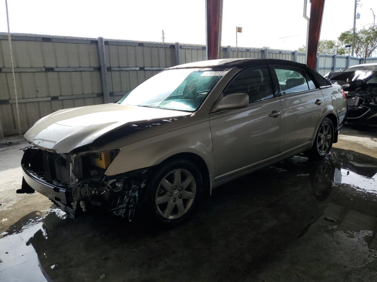 Image 1 of 2005 TOYOTA AVALON XL 2005 with VIN 4T1BK36B85U037077
