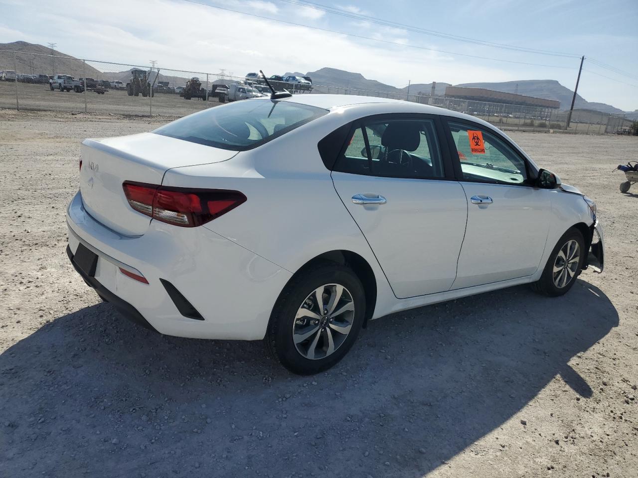 Obraz 3 z 2023 KIA RIO LX 2023 z VIN 3KPA24AD2PE558201