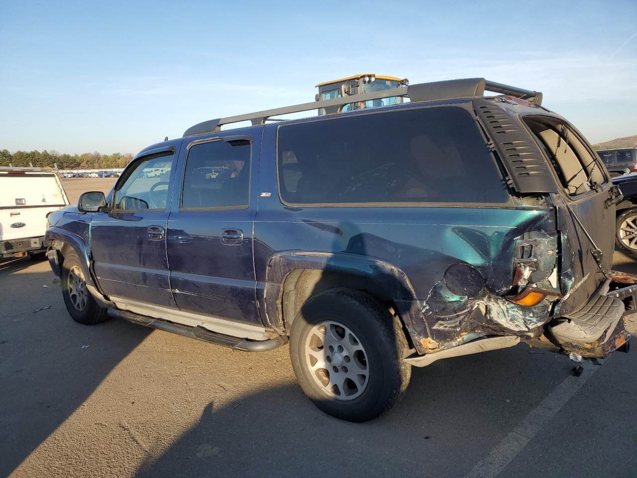 Image 2 of 2006 CHEVROLET SUBURBAN C1500 2006 with VIN 3GNEC16Z46G104186