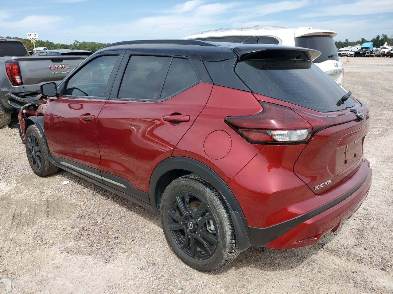 Image 2 of Nissan Kicks Sr 2023 with VIN 3N1CP5DV1PL468931
