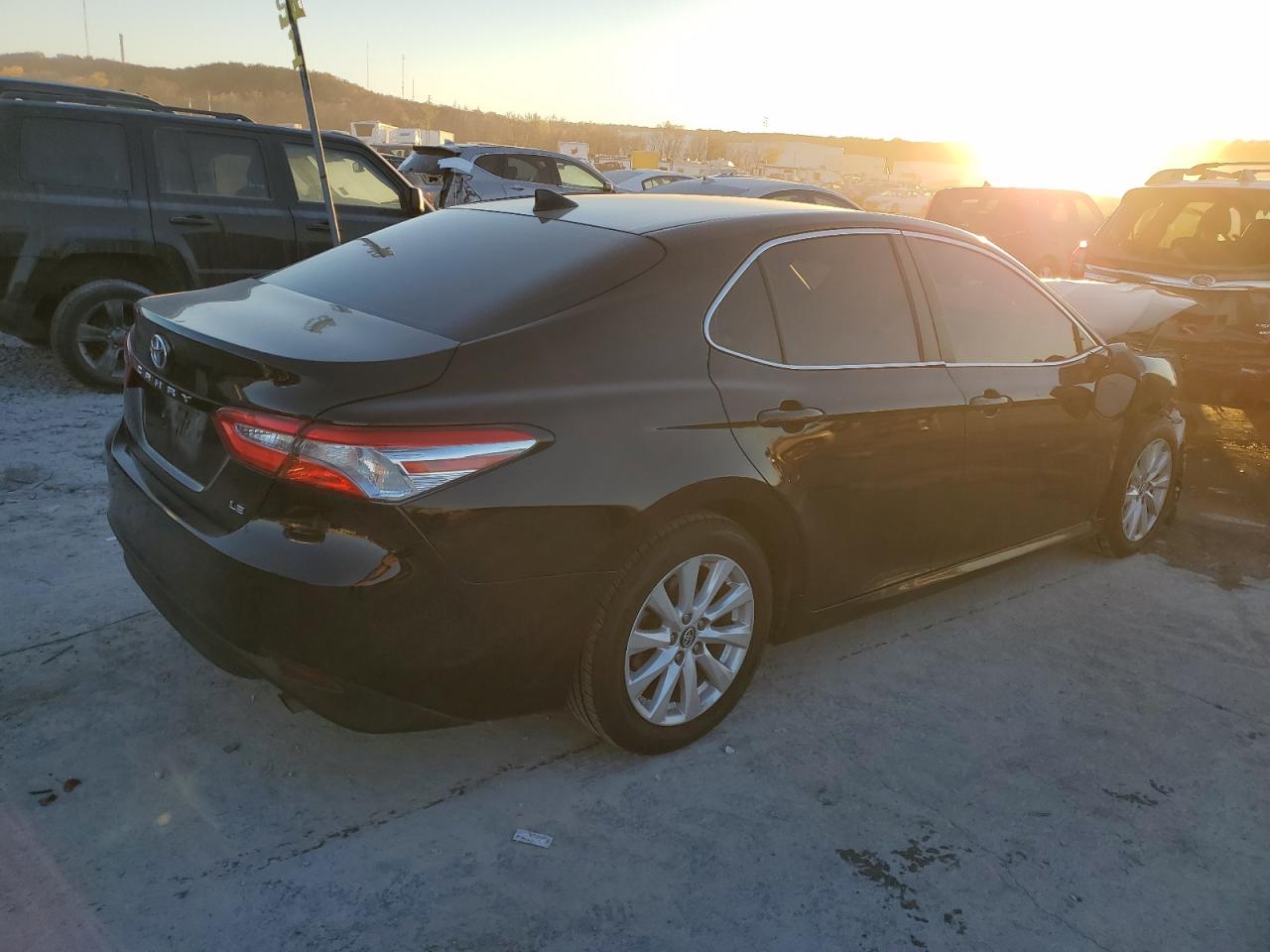 Изображение 3 2019 TOYOTA CAMRY L 2019 с VIN 4T1B11HK9KU795915