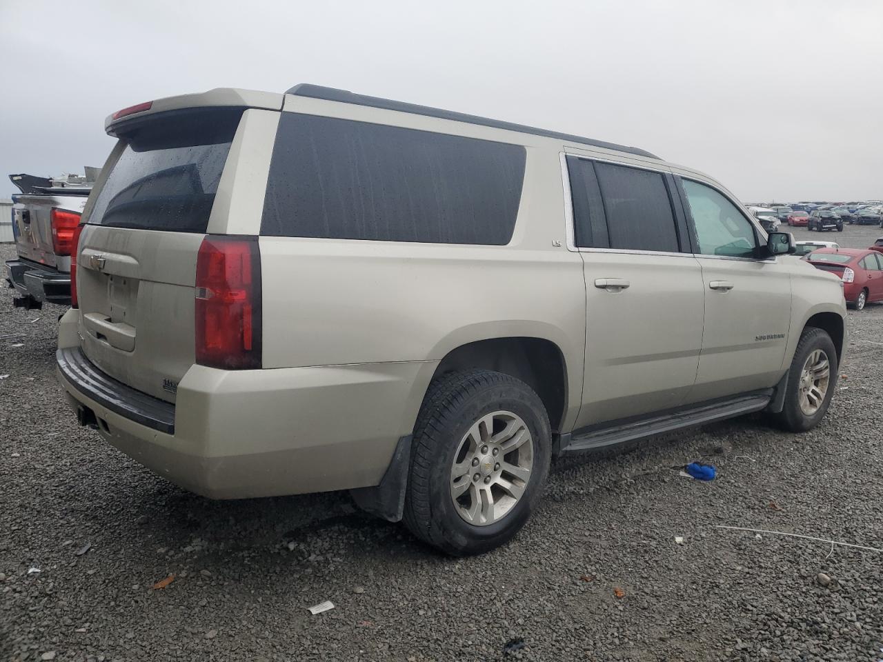 Image 3 of 2015 CHEVROLET SUBURBAN K1500 LS 2015 with VIN 1GNSKHEC0FR745475