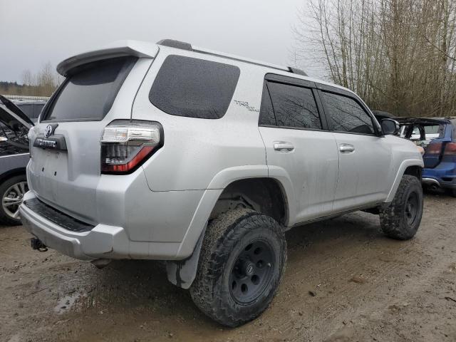 Obraz 3 z 2018 TOYOTA 4RUNNER SR5/SR5 PREMIUM 2018 z VIN JTEBU5JR9J5587614