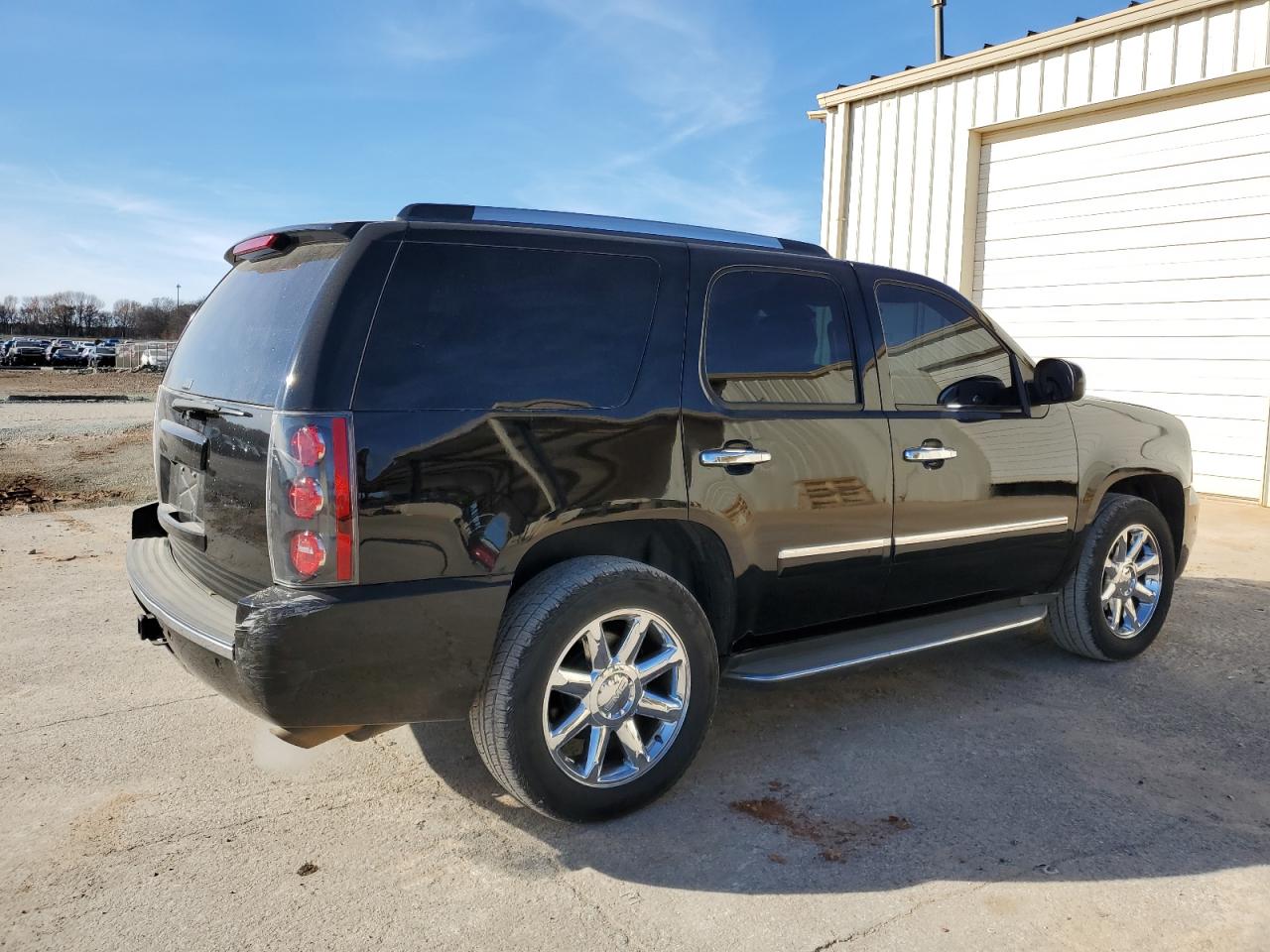 Obraz 3 z 2011 GMC YUKON DENALI 2011 z VIN 1GKS2EEF2BR124903