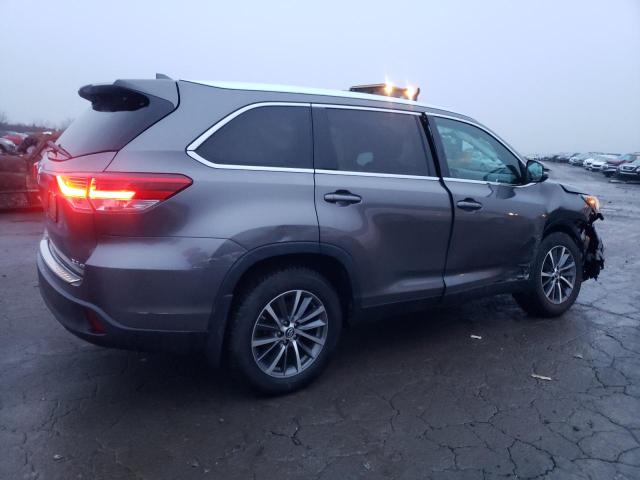 Obraz 3 z 2019 TOYOTA HIGHLANDER SE 2019 z VIN 5TDJZRFHXKS589795