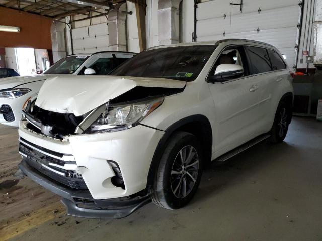 Изображение 2017 TOYOTA HIGHLANDER SE 2017